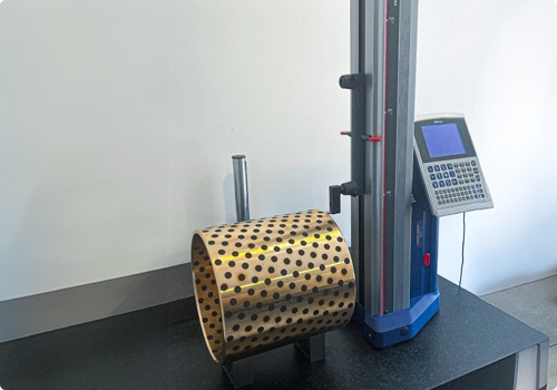 Meten van grote glijlager met meetapparaat