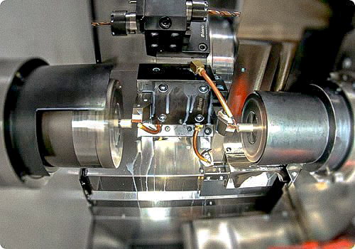 Automatische bewerkingskop voor het draaien van geharde lineaire assen met hoge precisie