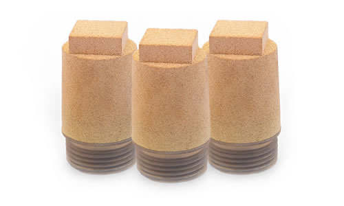 Drie messing sinterfilters met vierkante top