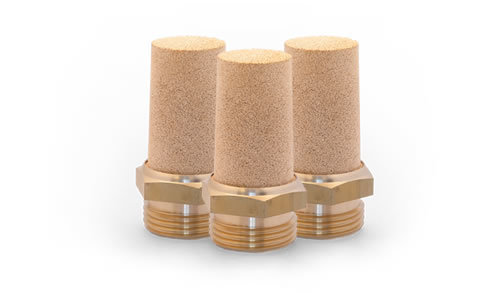 Drie cilindervormige ZBN sinterfilters met messing schroefdraad